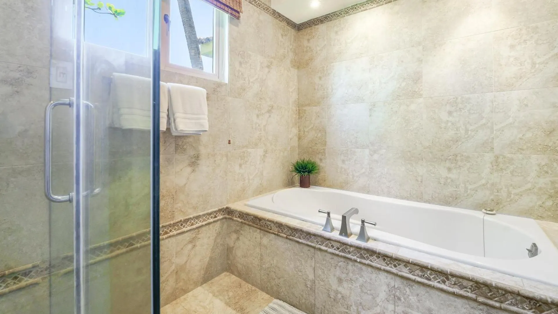 Family Villa Oleana Waterviews Oceanfront With Water And Generator Vega Alta